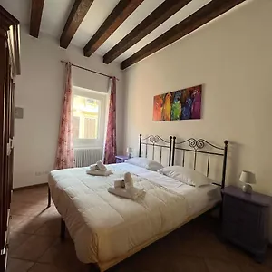 Residenza Montecchi , Verona Italy